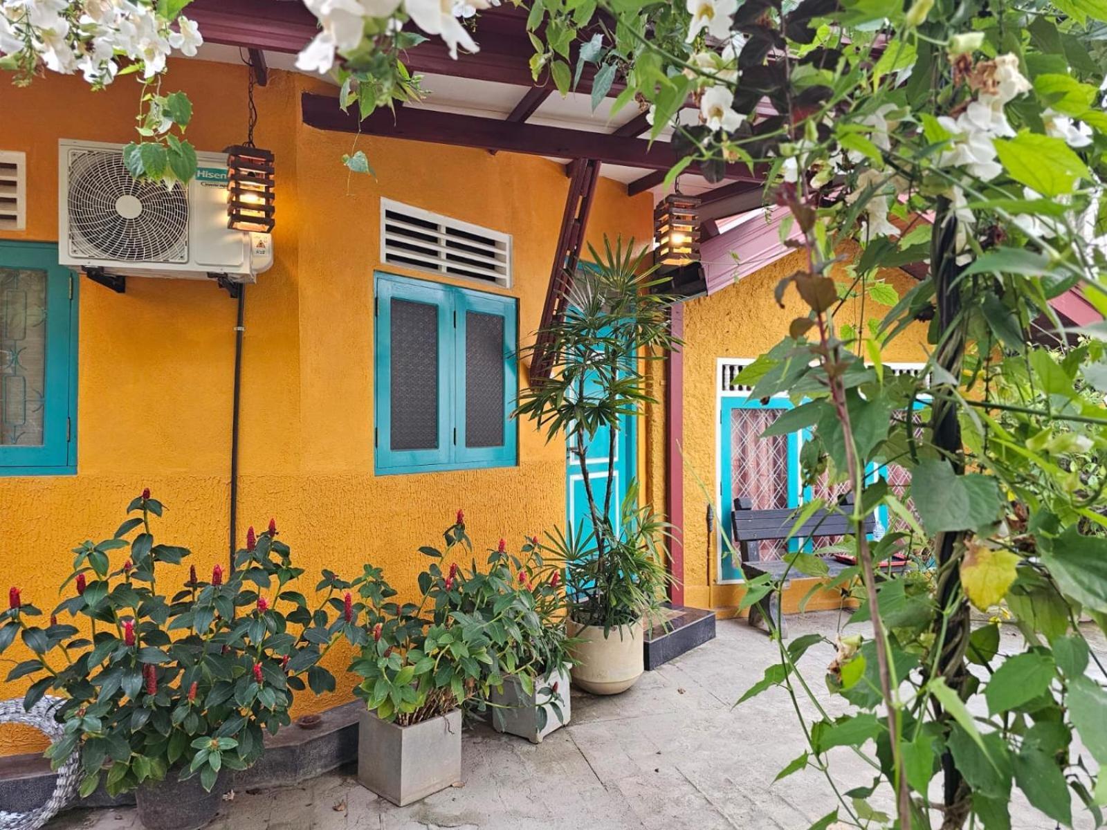 Optimum Residencies Bed & Breakfast *
